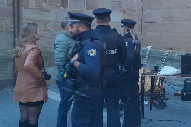 Kurz nach Beginn eines Konzerts von Lucas Rieger an der Petrikirche wurde die Veranstaltung vom Dortmunder Ordnungsamt unterbrochen.