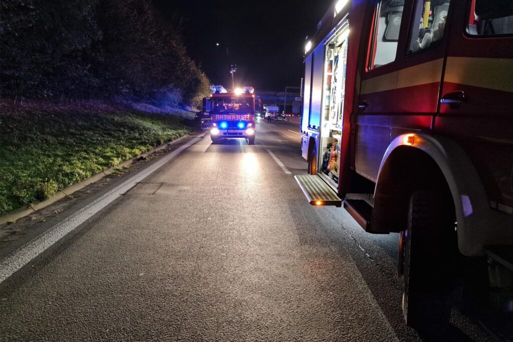 Es staute sich nach dem Unfall auf der A44 nicht nur auf der A44 und auf der A1, sondern auch auf Ausweichstrecken.