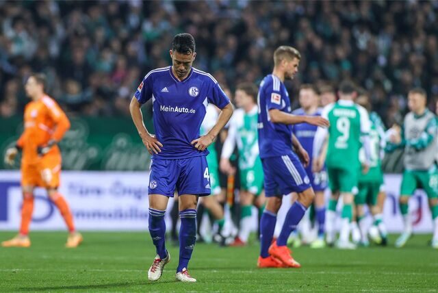 Maya Yoshida, Simon Terodde, beide Schalke 04