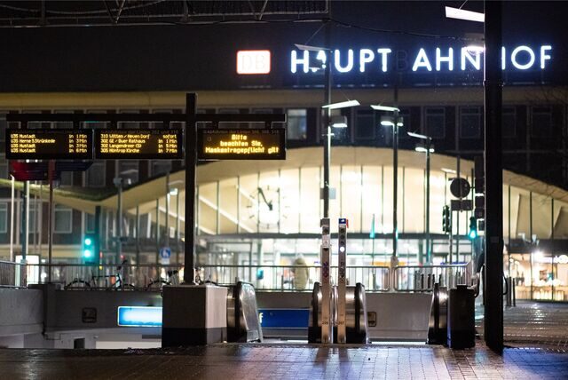 Leer ist ein Zugang zur U-Bahn-Haltestelle am Bochumer Hauptbahnhof.