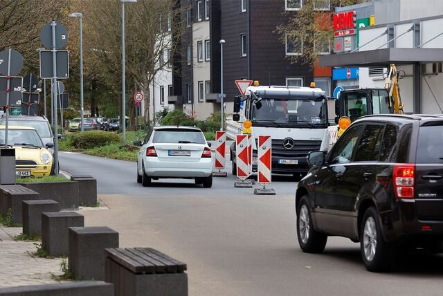 Die Nordenmauer darf seit Montagmorgen (7. November) nur noch in westliche Richtung befahren werden, also in Richtung der Auffahrt zum Parkdeck des Einkaufszentrums Kamen Quadrat.