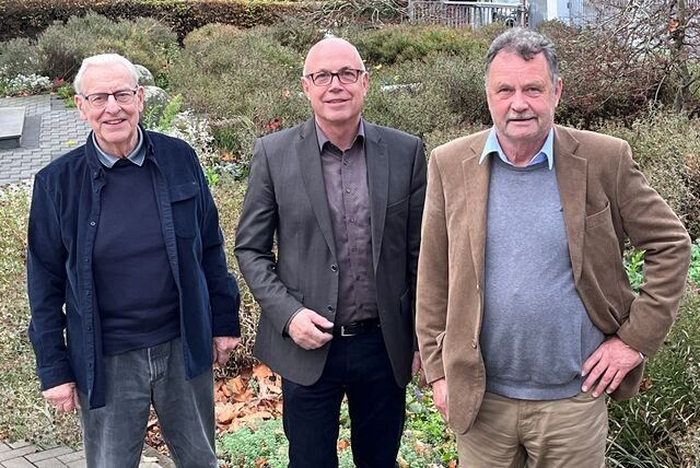 Jürgen Düsberg (v. l.), Matthias Fischer und Herbert Goldmann bilden das Vorstandsteam des Freundeskreises der jüdischen Gemeinde im Kreis Unna.
