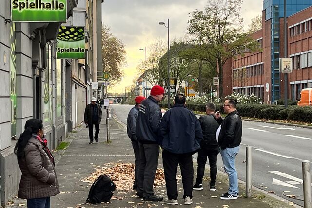 An der Mallinckrodtstraße befand sich eine der Grenzen des Evakuierungsbereichs. Der Blindgänger wurde an der Bülowstraße gefunden.