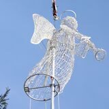 Der Engel kommt auf die Spitze der Tanne. Dieser Austausch soll in den nächsten Tagen folgen.