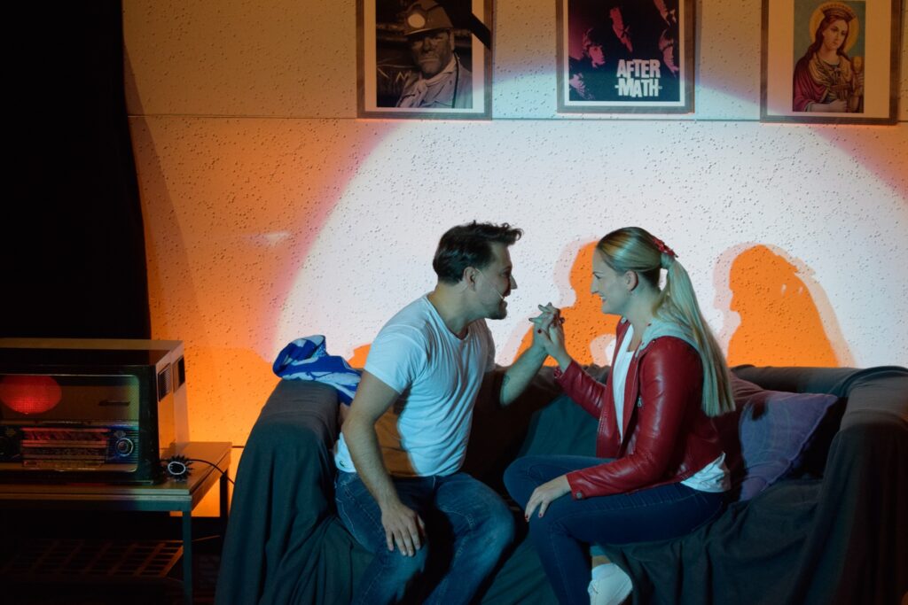 Radio Ruhrpott Petra (Romi Göhlich) und Ritchie (Markus Psotta) Radio Ruhrpott Petra (Romi Göhlich) und Ritchie (Markus Psotta)