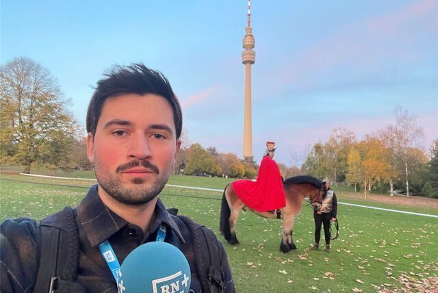2000 Tickets sind für den Martinszug im Westfalenpark 2022 verkauft worden. Im vergangenen Jahr waren viele Familien dabei.  Reporter Lukas Wittland berichtet live.