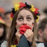 Im „Mit Schmackes“ wird kein WM-Spiel gezeigt, verrät Christopher Reinecke und bekommt im Netz viel Unterstützung.