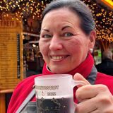 Der „Hansa-Treff“ ist eine von zehn Glühweinbuden auf dem Dortmunder Weihnachtsmarkt 2022.
