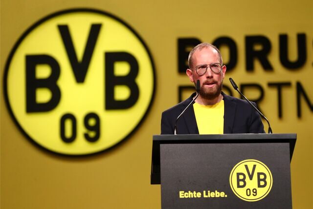 Jakob Scholz spricht auf der BVB-Mitgliederversammlung.