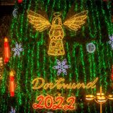 Der Dortmunder Weihnachtsbaum 2022 leuchtet und damit ist der Weihnachtsmarkt auch offiziell eröffnet.