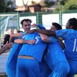 Großer Jubel bei BW Alstedde: Gegen den FC Roj fuhr das Team drei Punkte ein.