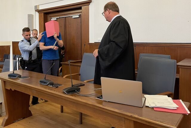 Ein Angeklagter vor Gericht