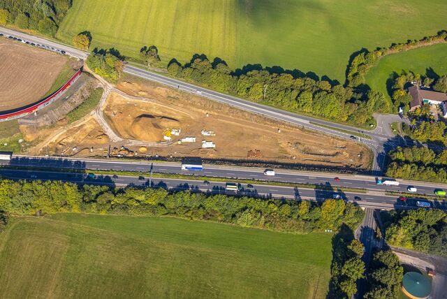 Im Bereich der Chaussee und am Oelpfad wird die A40 so ausgebaut, dass ein späterer Anschluss an die L677n erfolgen kann.