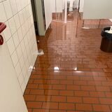 Verstopfte Toiletten verursachen Überschwemmungen – auch am Vom-Stein-Gymnasium in Lünen.