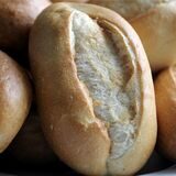 Nicht an allen Feiertagen gibt in allen Bäckereien frische Brötchen.