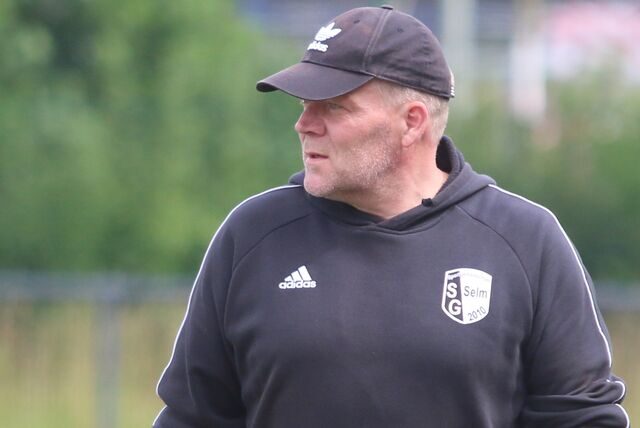 Mario Rast, Trainer der SG Selm, ist mit der Hinrunde seiner Mannschaft zufrieden.