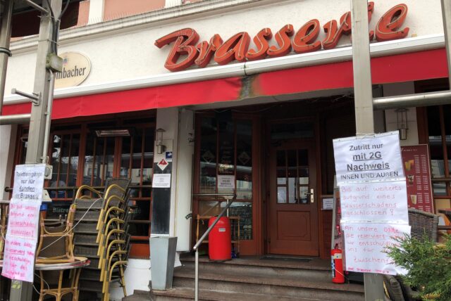 Wegen eines Wasserschadens ist die Brasserie am Alten Markt in Unna geschlossen. Die Inhaberfamilie hofft, bald wieder Gäste begrüßen zu können.