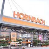 Das Hornbach-Center an der Bornstraße in Dortmund von außen.