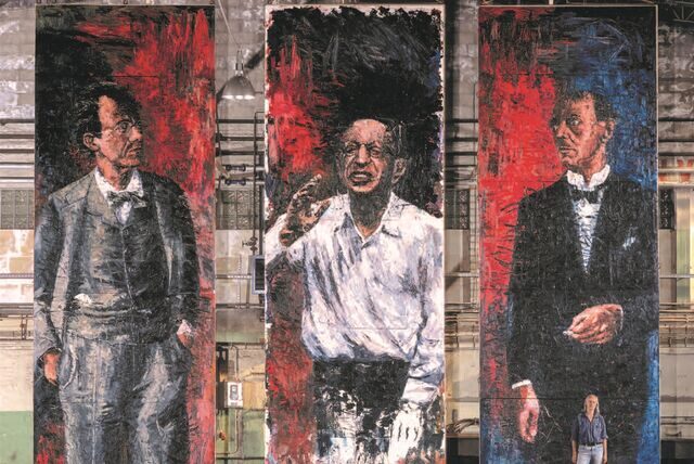 Das vermutlich größte Triptychon der Welt hat Oliver Jordan (unten rechts) 2001 für das Konzerthaus Dortmund gemalt. Die Porträts von Gustav Mahler, Igor Strawinsky und Arnold Schönberg (v.-l.) hängen seit 2002 im Komponistenfoyer.