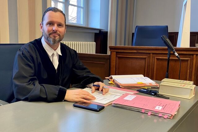 Staatsanwalt Jörg Schulte-Goebel im Gerichtssaal in Dortmund.