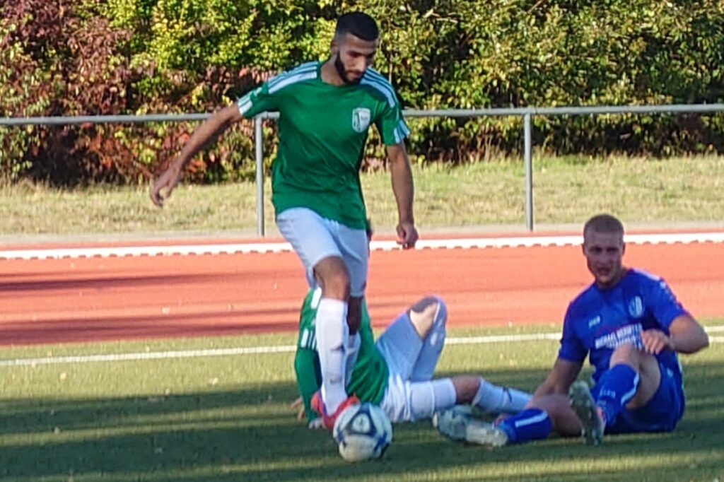 Hussein Ibara (l.) möchte langfristig in der ersten Mannschaft Fuß fassen. Hussein Ibara (l.) möchte langfristig in der ersten Mannschaft Fuß fassen.