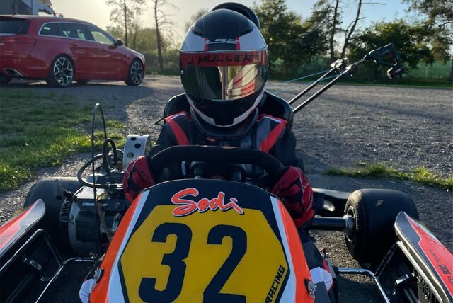 Johannes Müller auf seinem Kart der Marke „Swiss Corse“.