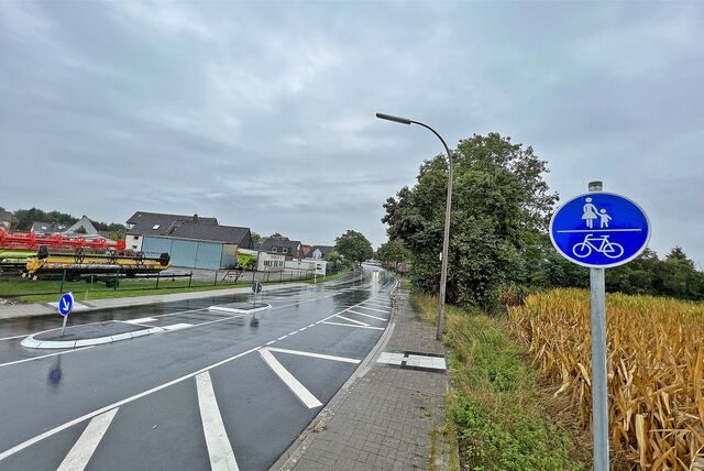 Radfahrer und Fußgänger müssen die Bambergstraße nach dem Umbau mehrfach queren.