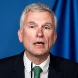 Dr. Dirk Spelmeyer, Vorstandsvorsitzender der Kassenärztlichen Vereinigung Westfalen-Lippe in Dortmund, spricht in ein Mikrofon.