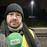 HA-Redaktionsleiter Frank Bergmannshoff steht am Gleis des neuen S-Bahn-Haltepunkts in Herten.