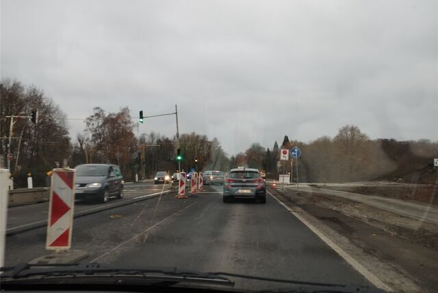 Wer aus Lünen nach Dortmund-Brechten fährt, könnte von der Position der Ampel irritiert sein. In den nächsten Tagen soll die Ampel umgestellt werden, teilt Straßen NRW mit.