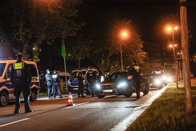 Eine Polizeikontrolle auf dem Dortmunder Wall