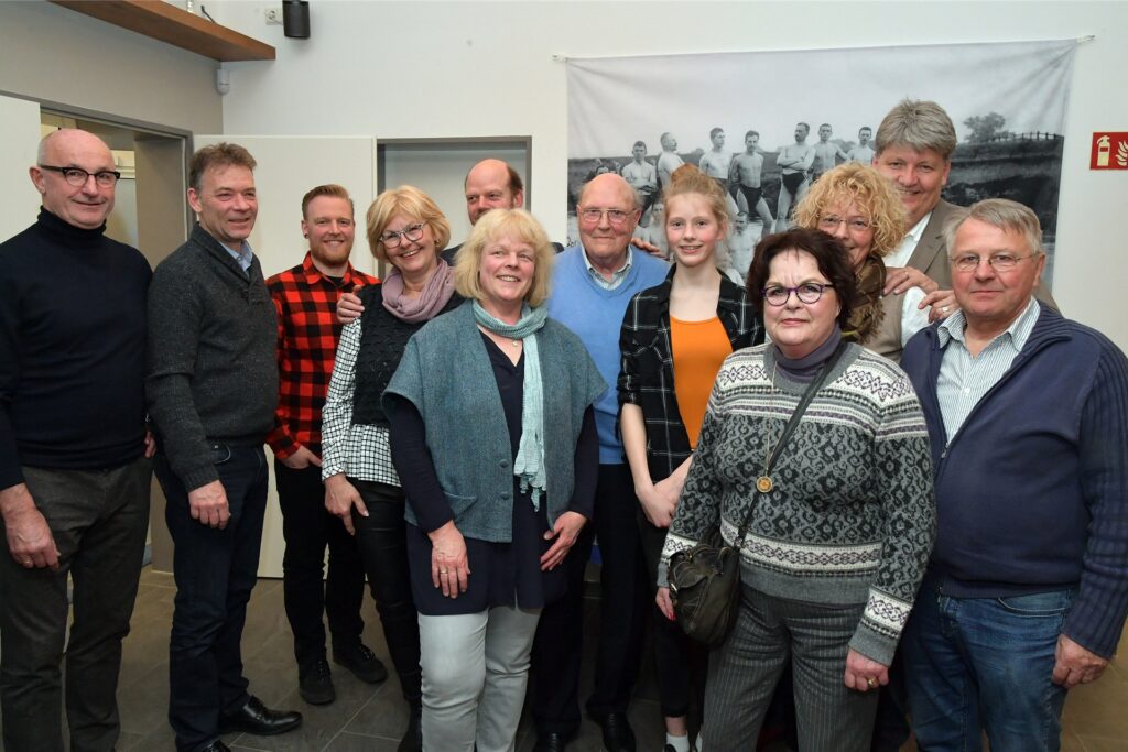 Dieses Foto entstand anlässlich Wolfang Mowinkels (M.) 85. Geburtstag. Dieses Foto entstand anlässlich Wolfang Mowinkels (M.) 85. Geburtstag.