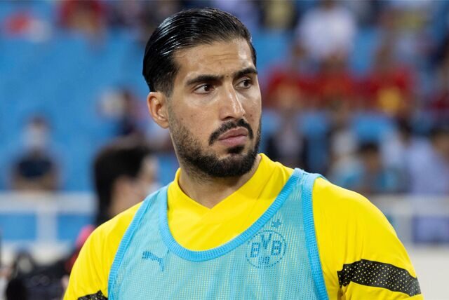 Emre Can in einem Trainingsleibchen.
