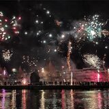 Nachthimmel voller Feuerwerk