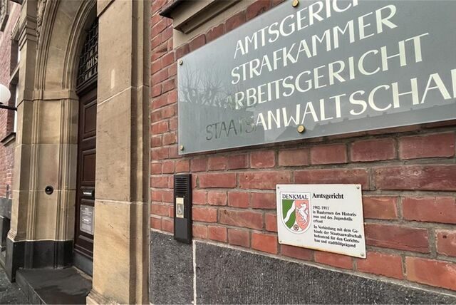 Vor der Auswärtigen Strafkammer des Landgerichts Münster beim Amtsgericht Bocholt hat der Prozess begonnen.