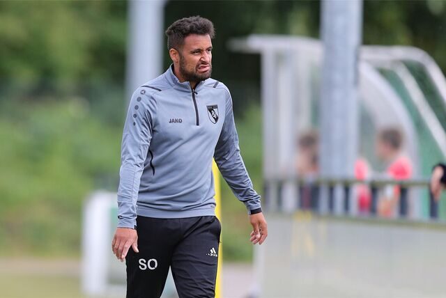 Sanmi Ojo musste den Weggang zweier gestandener Kräfte verkraften. Der Trainer des PSV Bork zeigte sich aber verständnisvoll.