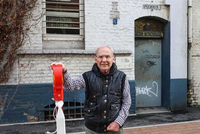 Hans-Peter Podszuk, Seniorchef bei Pro Büro & Kopier, freut sich über den Verbleib in der Speicherstraße und will den Firmensitz sanieren.