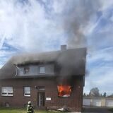 Im Oktober hatte die Feuerwehr Werne einen besonders aufreibenden Einsatz: Bei dem Gebäudebrand wurde beim Einrücken der Einsatzkräfte ein gehbehinderter Mann vermisst. Er konnte schwer verletzt gerettet werden.