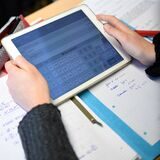 Medienpädagoge Daniel Schlep beschäftigt sich intensiv damit, ob iPads für den Schulunterricht geeignet sind. Er ist besorgt über die Dinge, die ein Abiturient aus Dortmund erzählt hat.