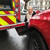 Auto beschädigt, ausgerechnet von der Feuerwehr – dennoch hatte Kinga Kazar Verständnis dafür, dass es zum Unfall kam.