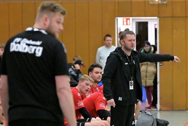 Björn Grüter (r.) sah einen souveränen Auftritt seiner Spieler.