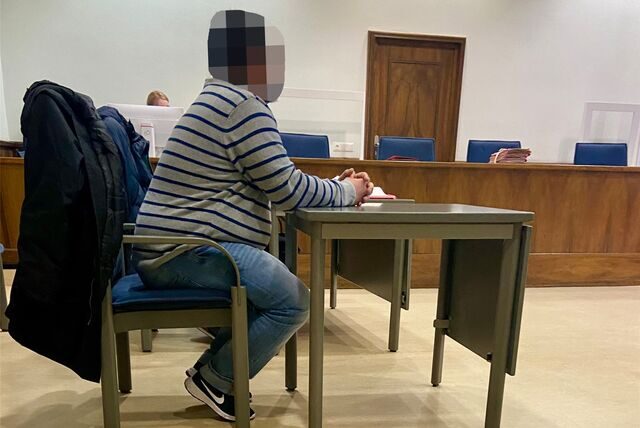 Der Angeklagte wehrt sich gegen die schweren Vergewaltigungsvorwürfe.