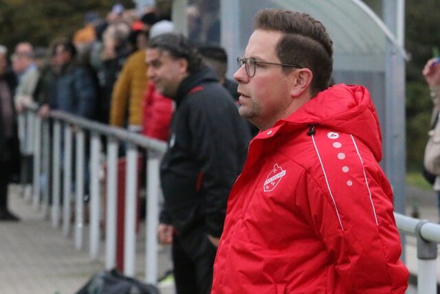 Overberges Damian Glombik kritisierte den Abbruch im Derby gegen Weddinghofen.