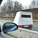 Ein sogenannter Superblitzer auf der A1 (Symbolbild). Ein Hildesheimer wurde bei seiner Fahrt über die Autobahn auf Kamener Stadtgebiet geblitzt. Offenbar ohne Führerschein.