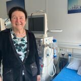 Die Ärztin Dr. Siegrid Mehnert-Aner in einem Dialyse-Behandlungszimmer.