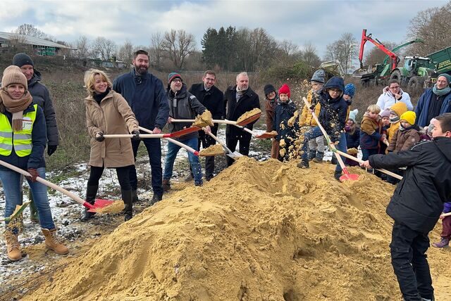 Eine kleine Zeremonie markierte an diesem Freitag (20.1.) den symbolischen Startschuss für das Projekt des Bildungsstandortes Hertinger Tor.