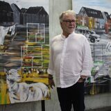 Reimund Kasper – hier bei einer Ausstellung der Künstlergruppe Reflex im Maschinenhaus der Zechen Monopol – hat die beiden Bilder dem Museum geschenkt.