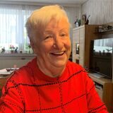 Helga Lampe aus Oberaden würfelt gerne.