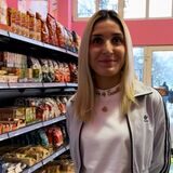 Nelly, Mitgründerin des „House of Sweets“ hat sich für den Tag der Jogginghose eine ganz besondere Aktion überlegt.