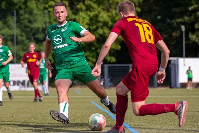 Michael Oscislawski, hier im grünen Trikot der SG Massen, hat schon in der 3. Liga und in der Regionalliga Erfahrungen gesammelt.